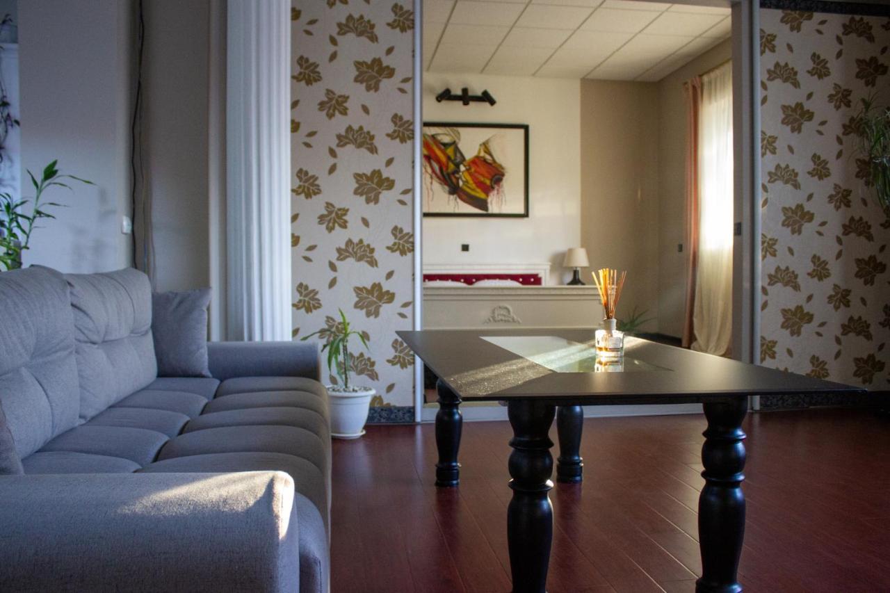 Yox Apartment 1 Oradea Exterior foto